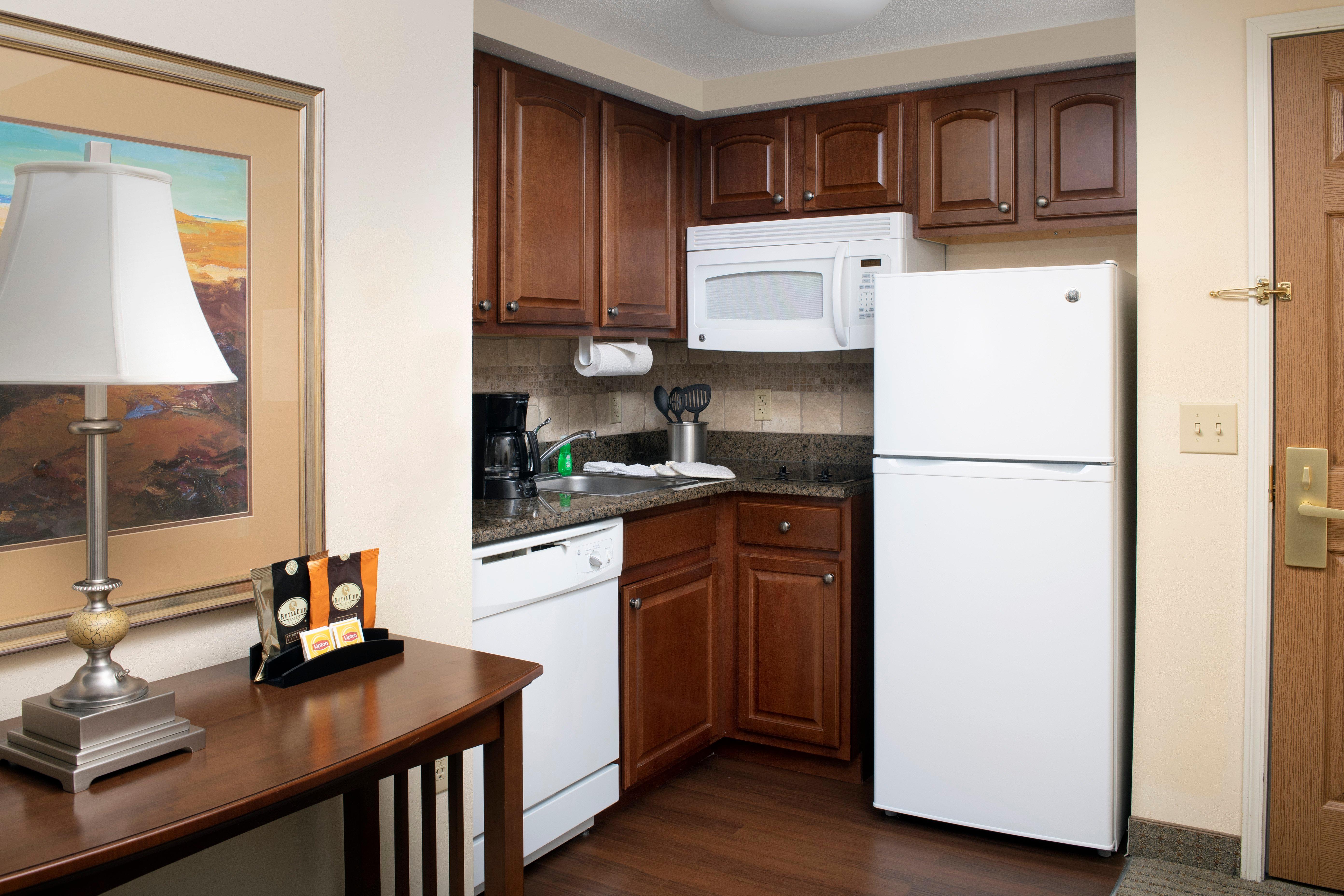 Staybridge Suites North Brunswick By Ihg Exterior photo