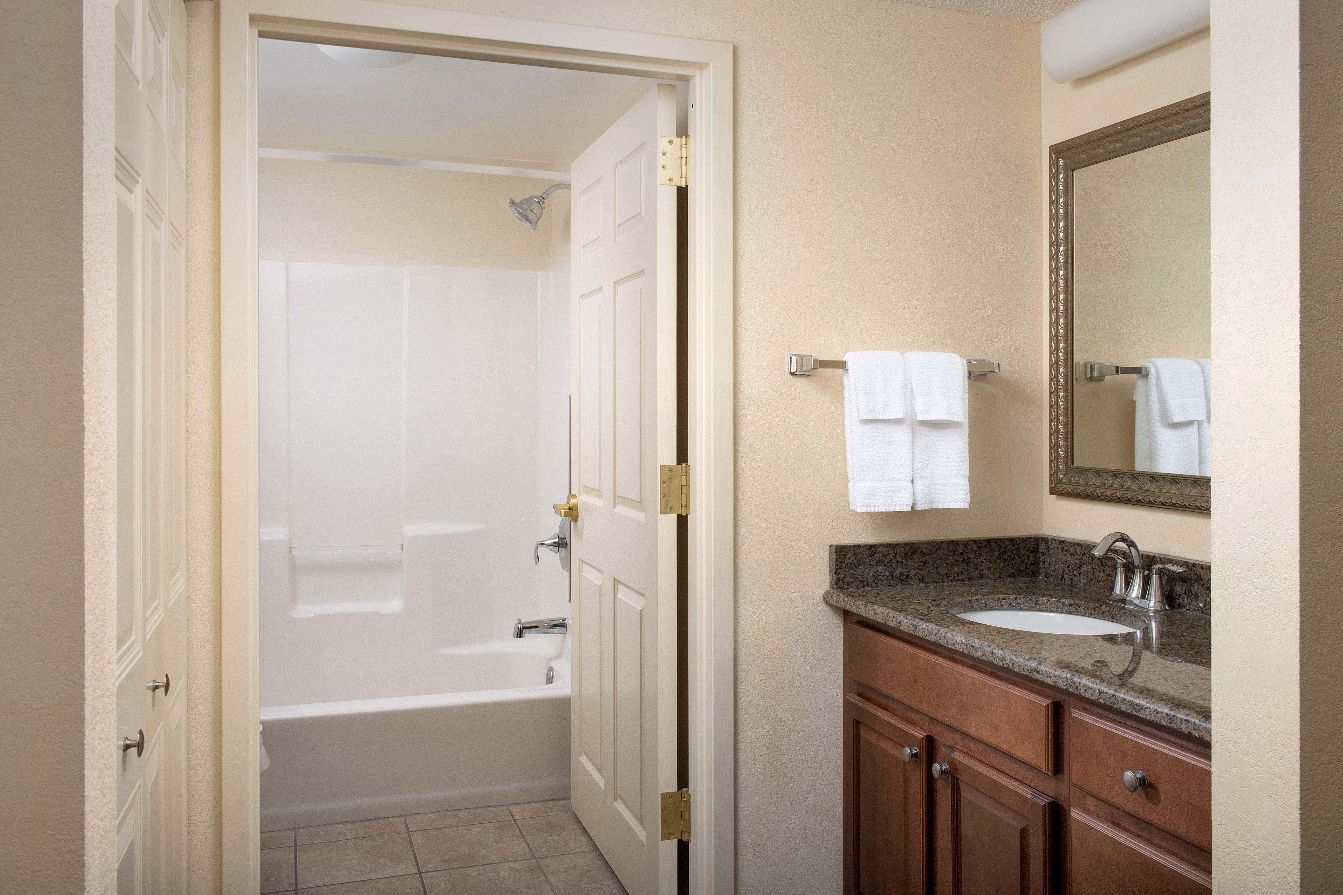 Staybridge Suites North Brunswick By Ihg Exterior photo